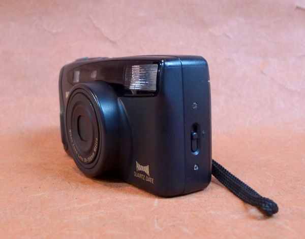 j062 ジャンク Nikon 100Ｍ500 AF コンパクトフィルムカメラ ケース付き サイズ：約 幅12.5×高さ6.5×奥行5.5ｃｍ /60_画像3