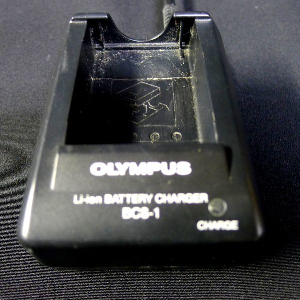 j025 OLYMPUS BCS-1 バッテリーチャージャー ACアダプター サイズ:幅約6cm 高さ約3.5cm 奥行約8cm/60_画像6