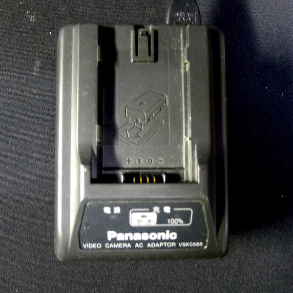 j024 Panasonic VSK0558 AC адаптор размер : ширина примерно 9.5cm высота примерно 5cm глубина примерно 10cm/60