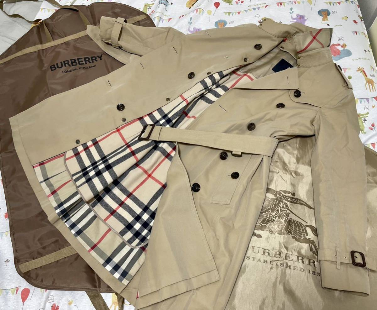 万 美品高年式光沢ハニーベージュ    XS S BURBERRY