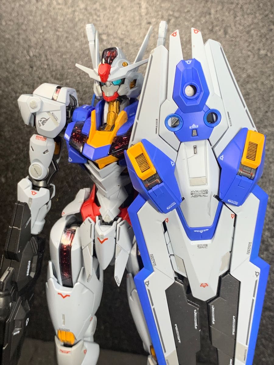 ガンプラ ガンダム 水星の魔女 フルメカニクス 1/100 ガンダムエアリアル 全塗装完成品 ウエポンベース付き