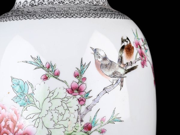 【琴》送料無料 中国美術 大清乾隆年製 粉彩花鳥図花瓶 高46cm TN998