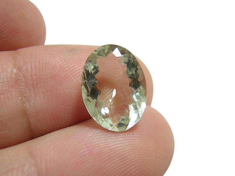 送料無料 『天然グリーンアメジスト』 4.55ct　ルース　裸石　宝石　ウルグアイ産　プラシオライト　水晶