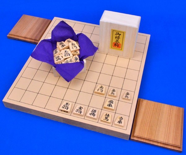 将棋セット　新桂1寸卓上将棋盤セット(将棋駒黄楊錦旗彫駒)