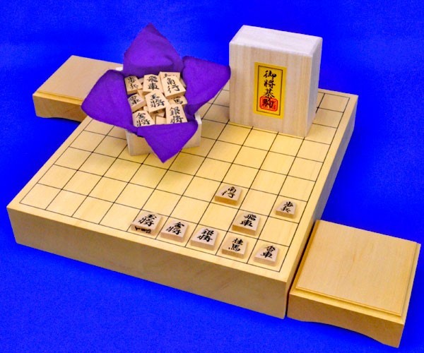 将棋セット ヒバ2寸卓上将棋盤セット(将棋駒黄楊錦旗書彫駒)【囲碁
