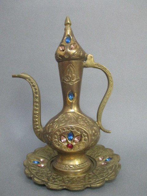 古いアラビア 水差し オブジェ　装飾 真鍮　置物 ◆インド　トルコ　中央アジア　中東　シルクロード_画像1