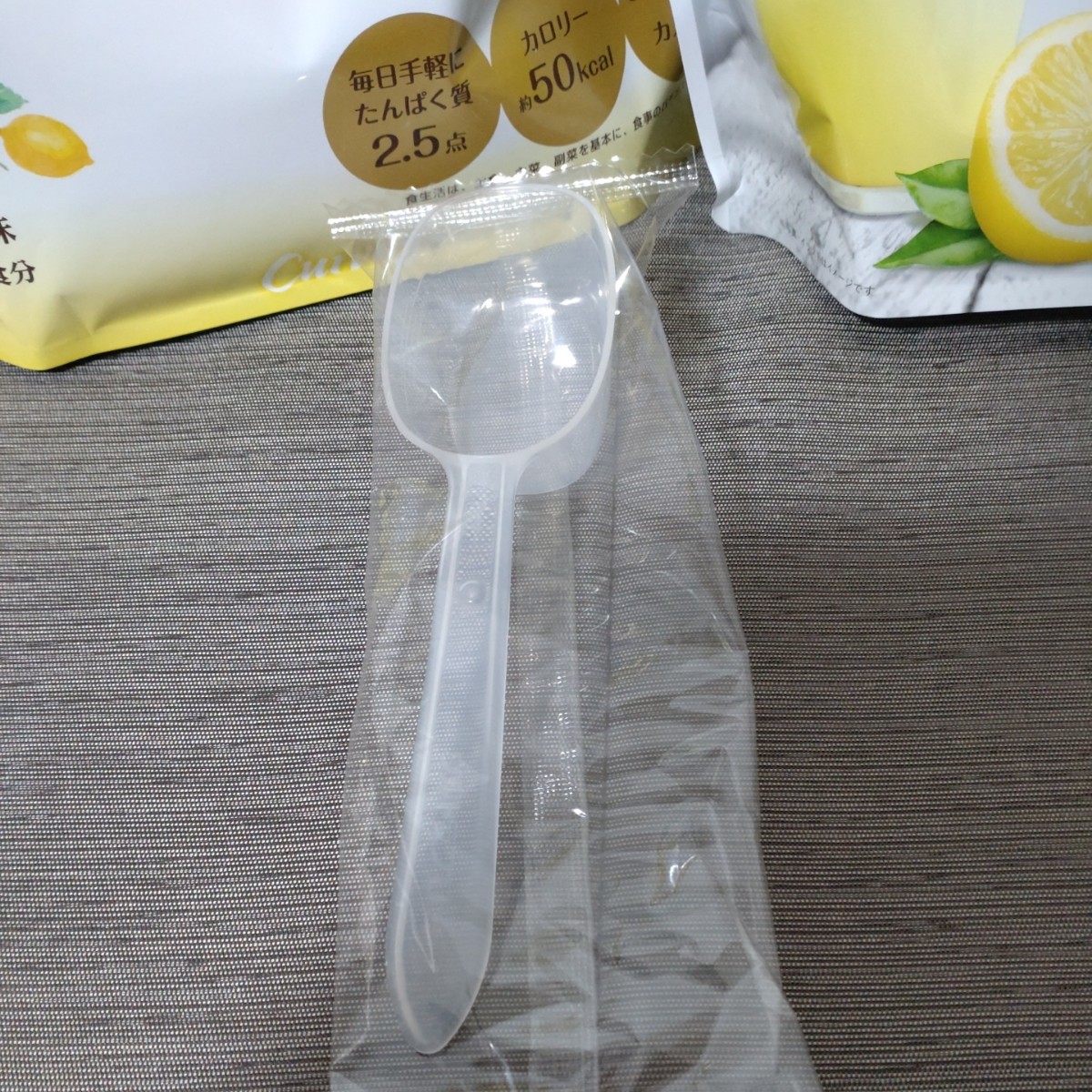 カーブス プロテイン レモン味 ２袋 スプーン 付き / Curves 新成分 