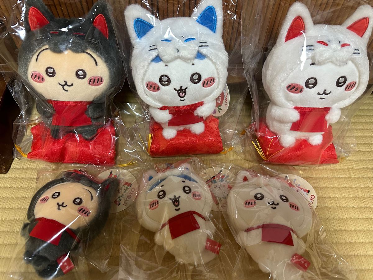 ちいかわ もぐもぐ本舗 マスコット ぬいぐるみ 伏見稲荷な ちいかわ もぐもぐ本舗 マスコット ぬいぐるみ 伏見稲荷な