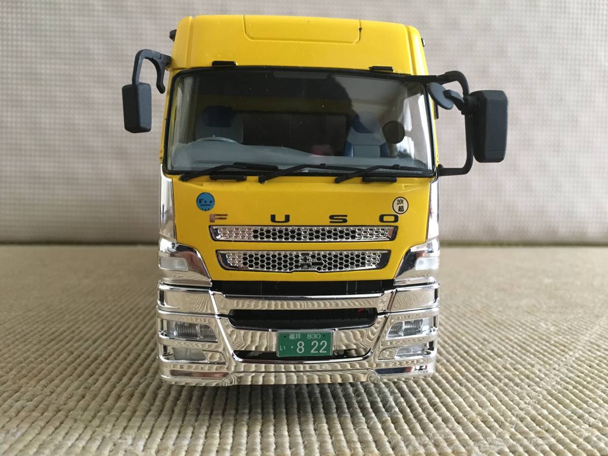 1/32 Mitsubishi Fuso Super Great Great 14t冷凍車成品    原文:1/32 三菱ふそう スーパーグレート 14t 冷凍車 完成品