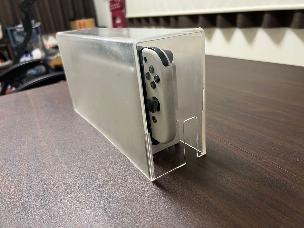 Nintendo Switch 有機ELモデル 中古 箱なし 付属品多数付き Nintendo Switch 有機ELモデル 中古 箱なし 付属品多数付き