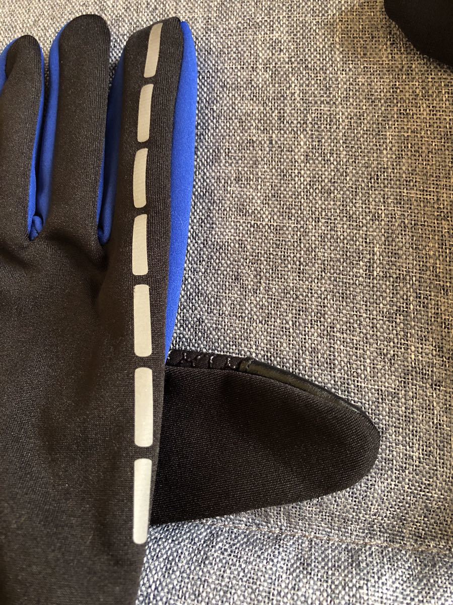 新品　防風防水 ３層素材高性能手袋　ブラック／ブルー　フリーサイズ_画像2