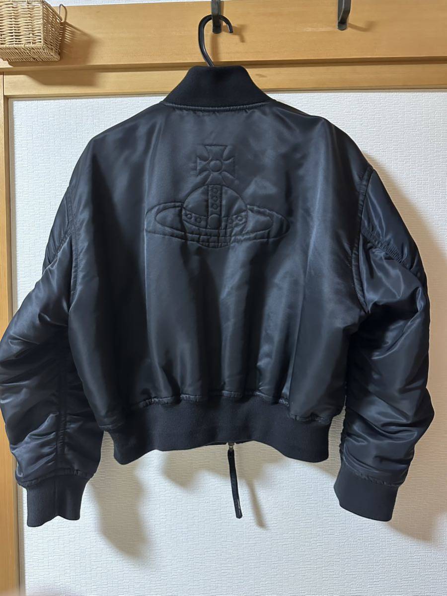 新品同様 Vivienne Westwood ヴィヴィアンウエストウッド MA-1 新品同様 Vivienne Westwood ヴィヴィアンウエストウッド MA-1