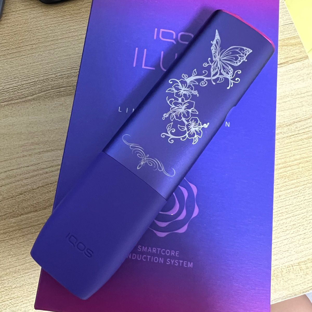 ６アイコスイルマ ワン 本体　レーザー加工 iqos  iluma one 蝶々