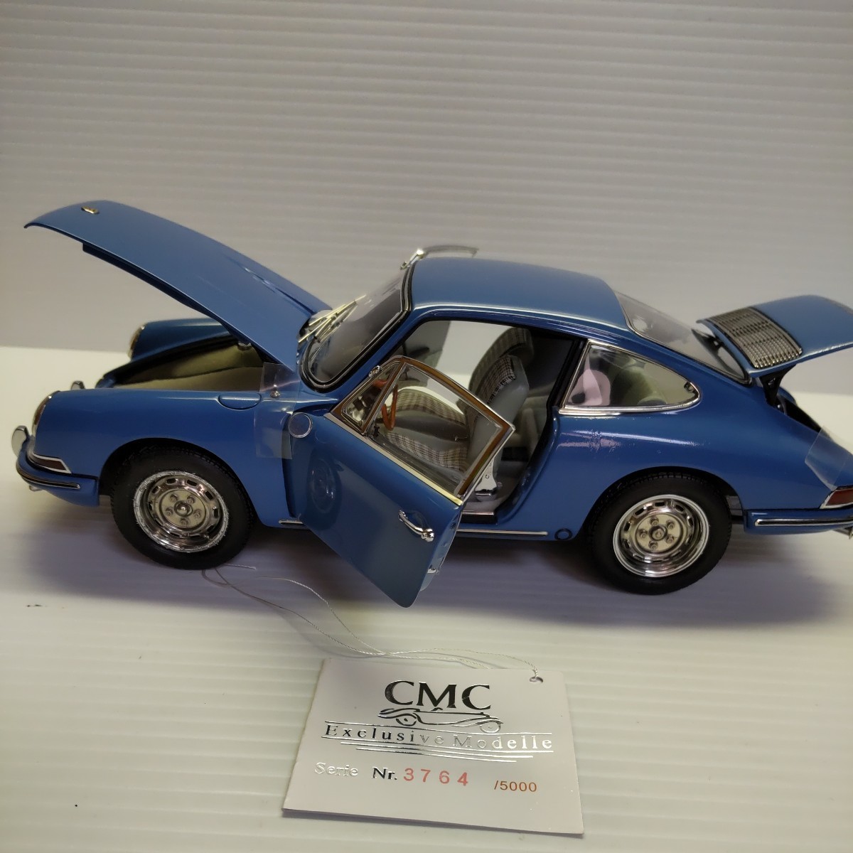 CMC 1/18 ポルシェ Porsche 901 ,1964 SportCoupe No. Ｍ−067D ブルー ダイキャストミニカー_画像3