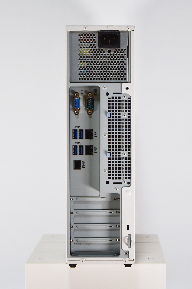 ★動作品★NEC Express5800/T110i-s 4C/8T Xeon E3-1240Lv5/8GB/ストレージ・OSなし 省スペース_画像2