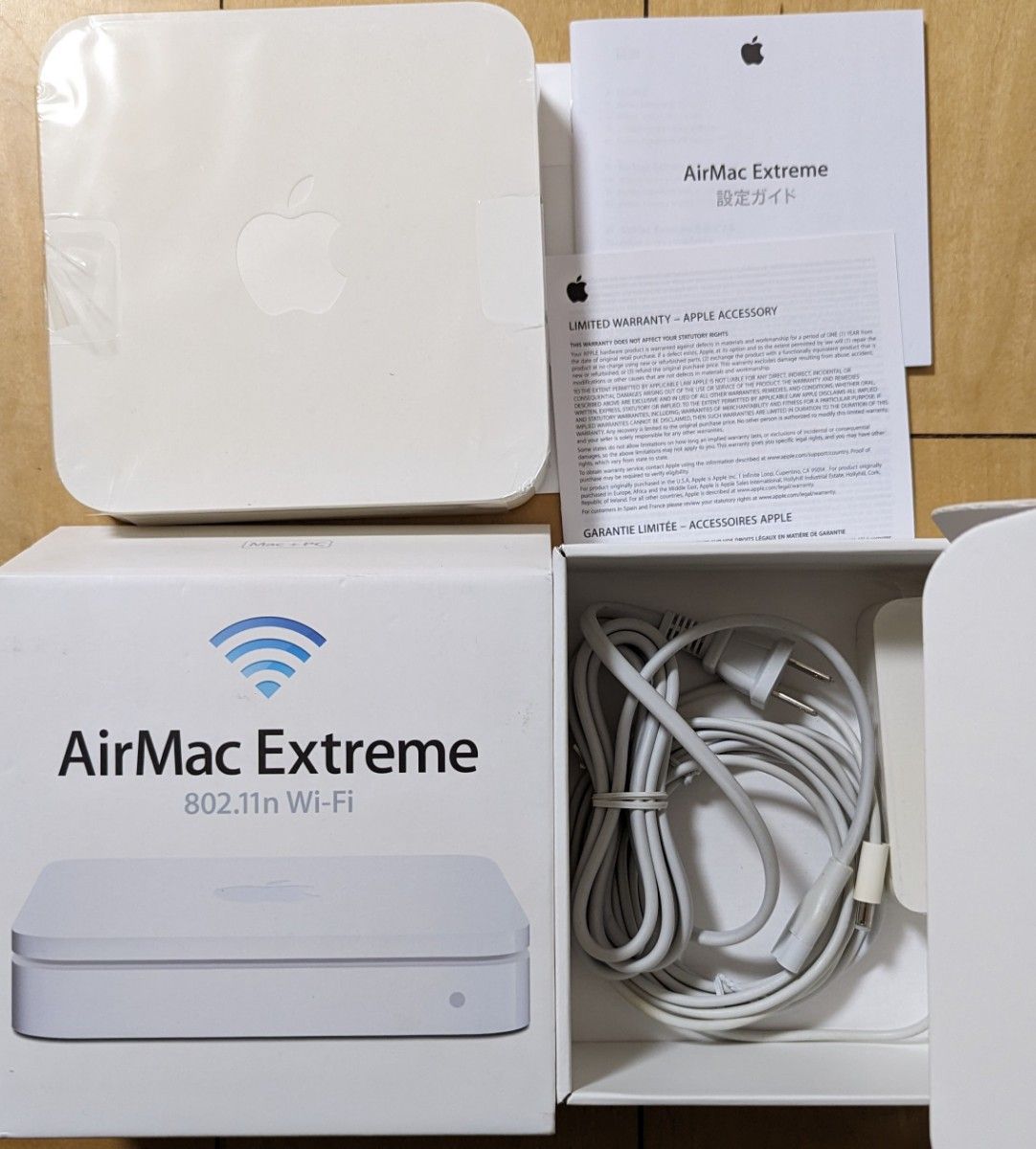 新同品　Apple AirMac Extreme Base Station MD031J/A A1408