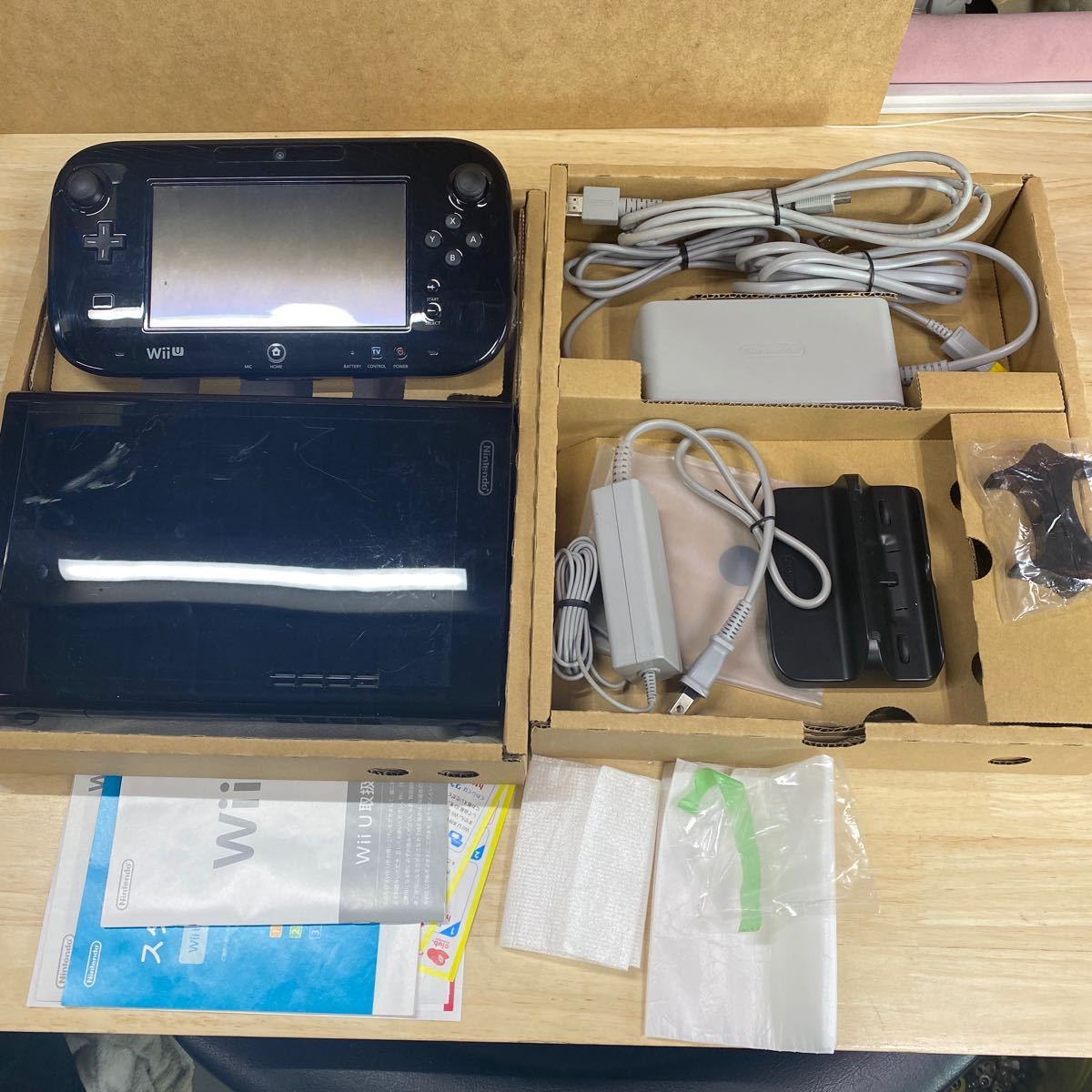 Nintendo WiiU WUP-101 32GB プレミアム セットクロ 任天堂 ニンテンドー ウィーユー　黒 社外付属品色々豪華セット　美品_画像5