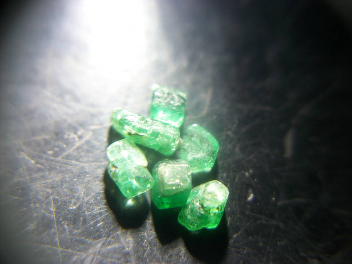 宝石質　コロンビア　エメラルド　緑柱石　インド　ルビー　鋼玉　単結晶　セット　定型外発送_画像3