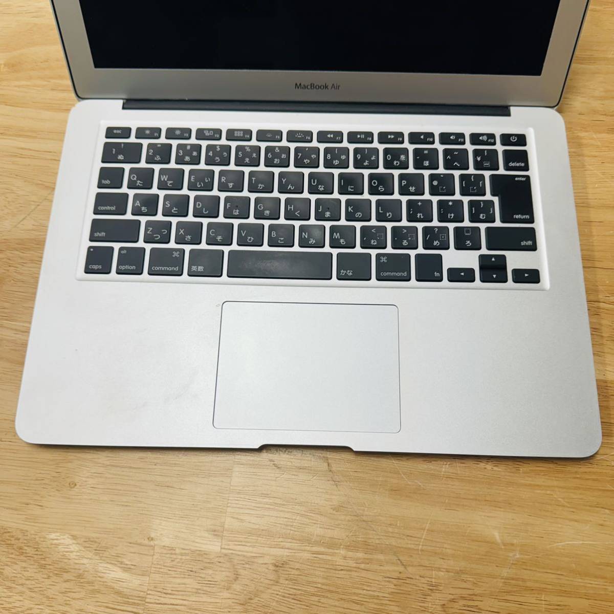 Apple MacBook Air (13-inch, Early 2015) A1466 C1MQH68QG944 スペック不明　ジャンク品　NN6916_画像3