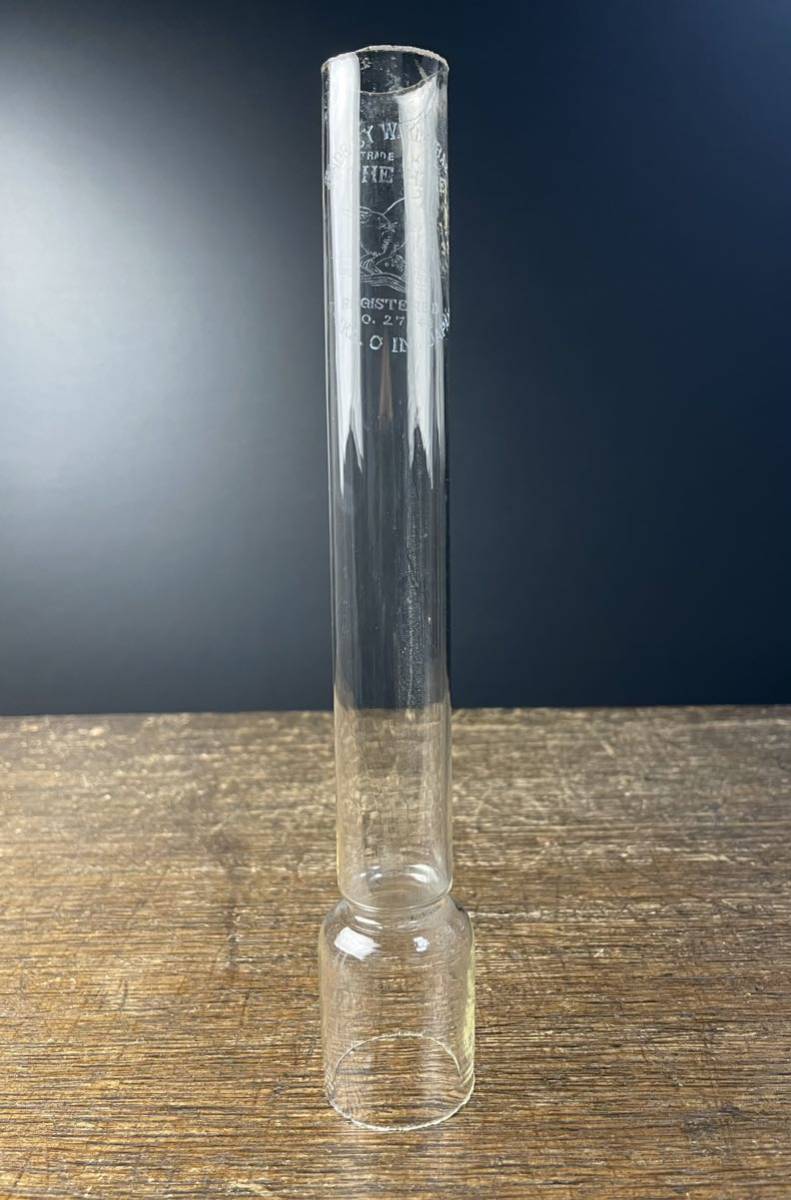 蔵出し ランプ ホヤ ガラス 高さ 約24センチ オイルランプ ホヤ瓶 時代物 硝子 骨董 照明 工芸ガラス アンティーク ガラス No.8の画像1