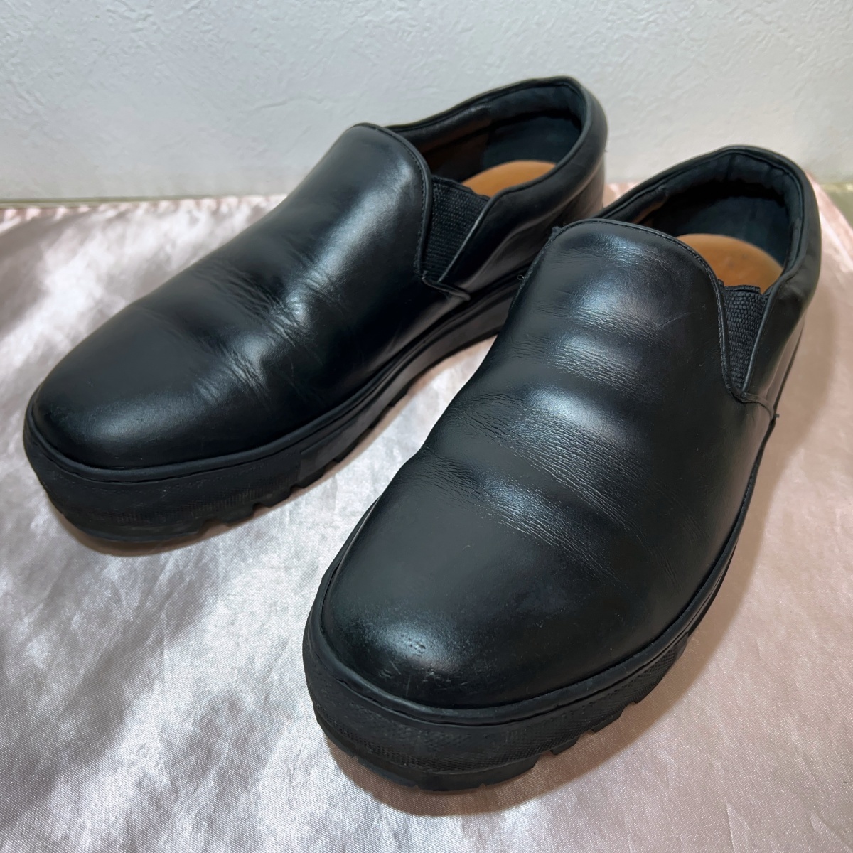 KAZUYUKI KUMAGAIkazyuki bear gaiGUIDIgiti leather slip-on shoes ATTACHMENT Attachment sneakers vibram Vibram sole 