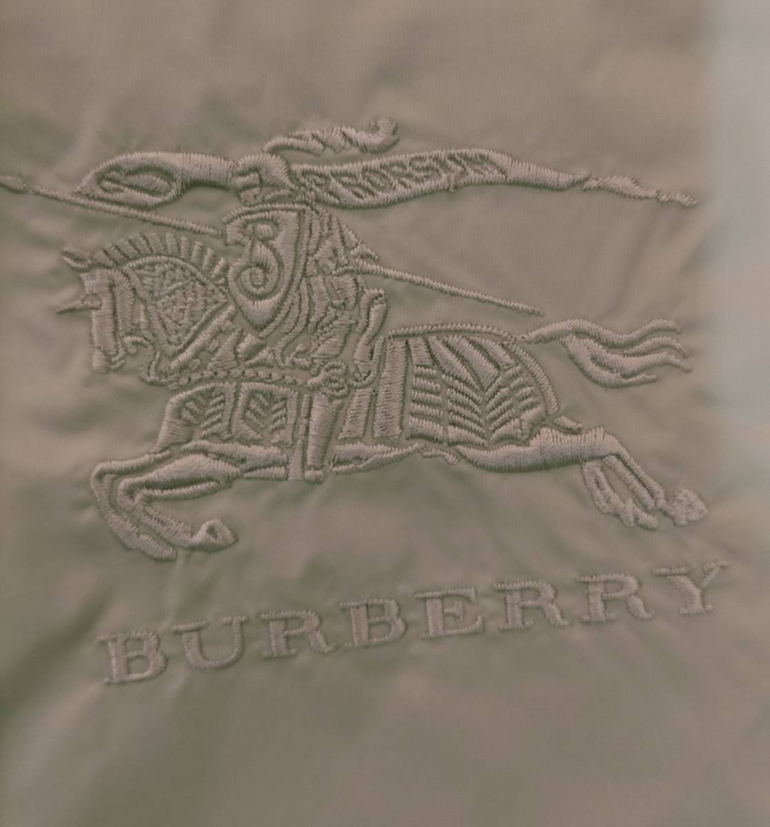  Burberry сумка есть * блузон джемпер (140 150 размер примерно. ребенок .)