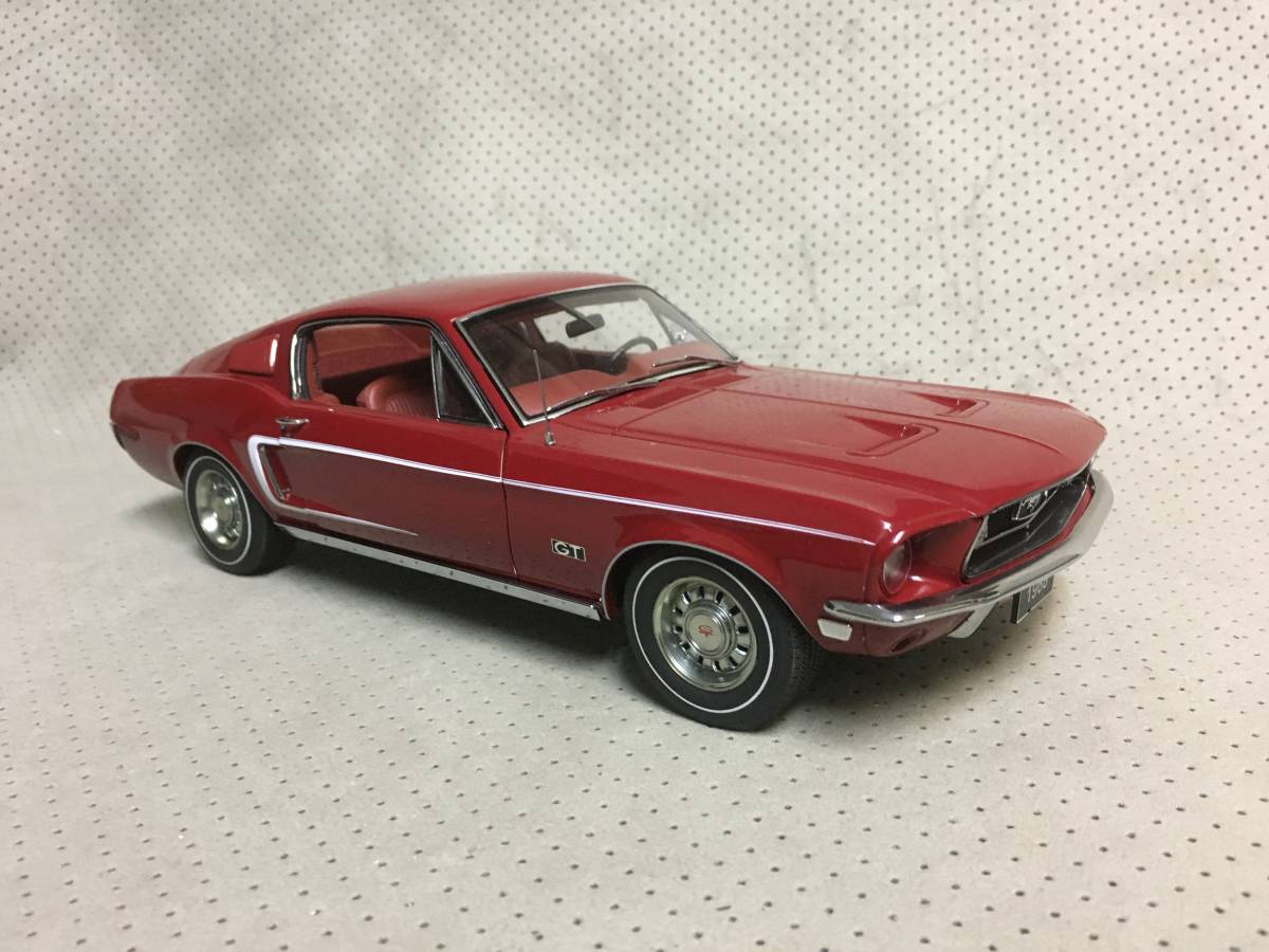 AUTOart 1/18 フォード・マスタングGT 1968年 展示品中古 _画像1