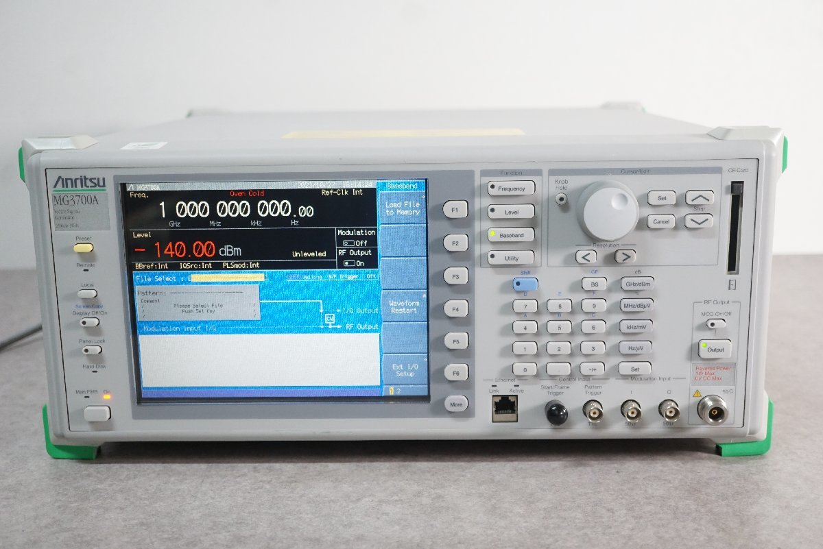 [QS][G802114] Anritsu アンリツ MG3700A Vector Signal Generator ベクトル信号発生器_画像2