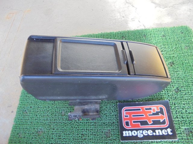 8EW4567 2U1)) トヨタ ウィッシュ ZNE10G 前期型 X‘Sパッケージ 純正 OPセンターコンソールボックスの画像1
