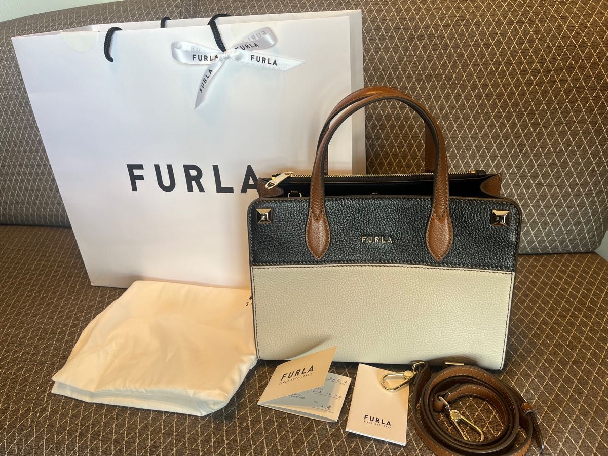 新品 FURLA ショルダーバッグ ハンドバッグ