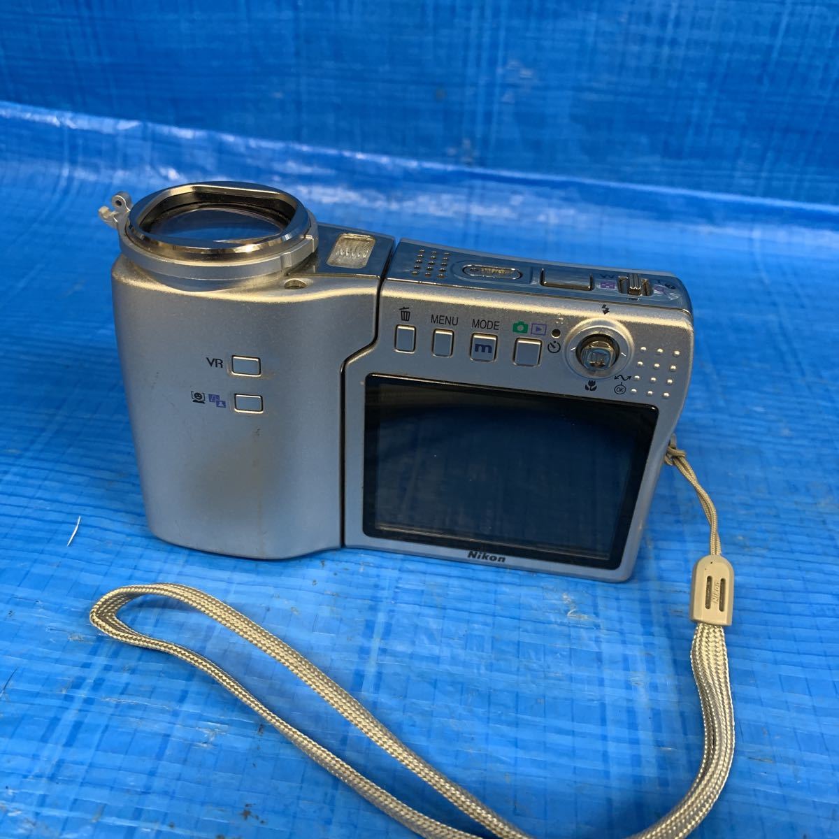 NO.11264.520.. Nikon ニコン デジタルカメラ COOLPIX S10 VR 動作未確認 現状ジャンク品 _画像9