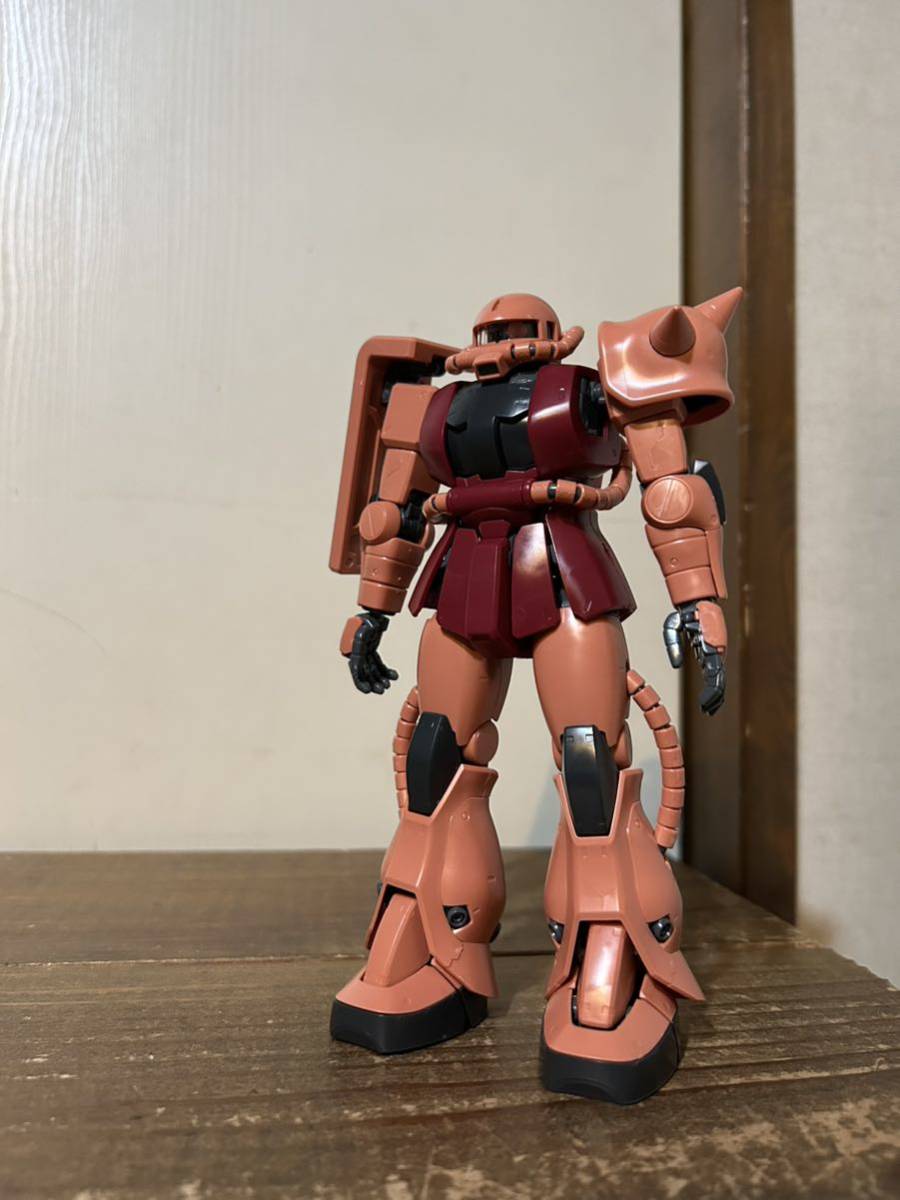 【1/100】バンダイ MG シャア専用ザクⅡ 2.0【完成品/ジャンク】プラモデル ガンプラ ガンダム _画像1