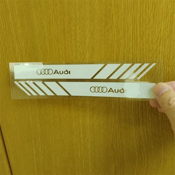 AUDI 　アウディ　ドアミラーステッカー　シルバーホワイト（白）１セット_画像2
