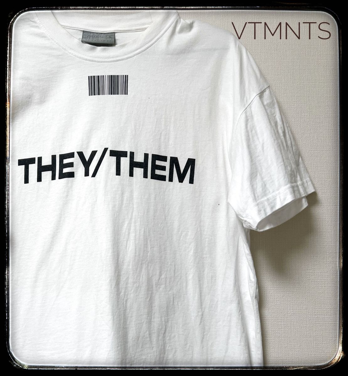 【VTMNTS】THEY/THEM T-SHIRT
