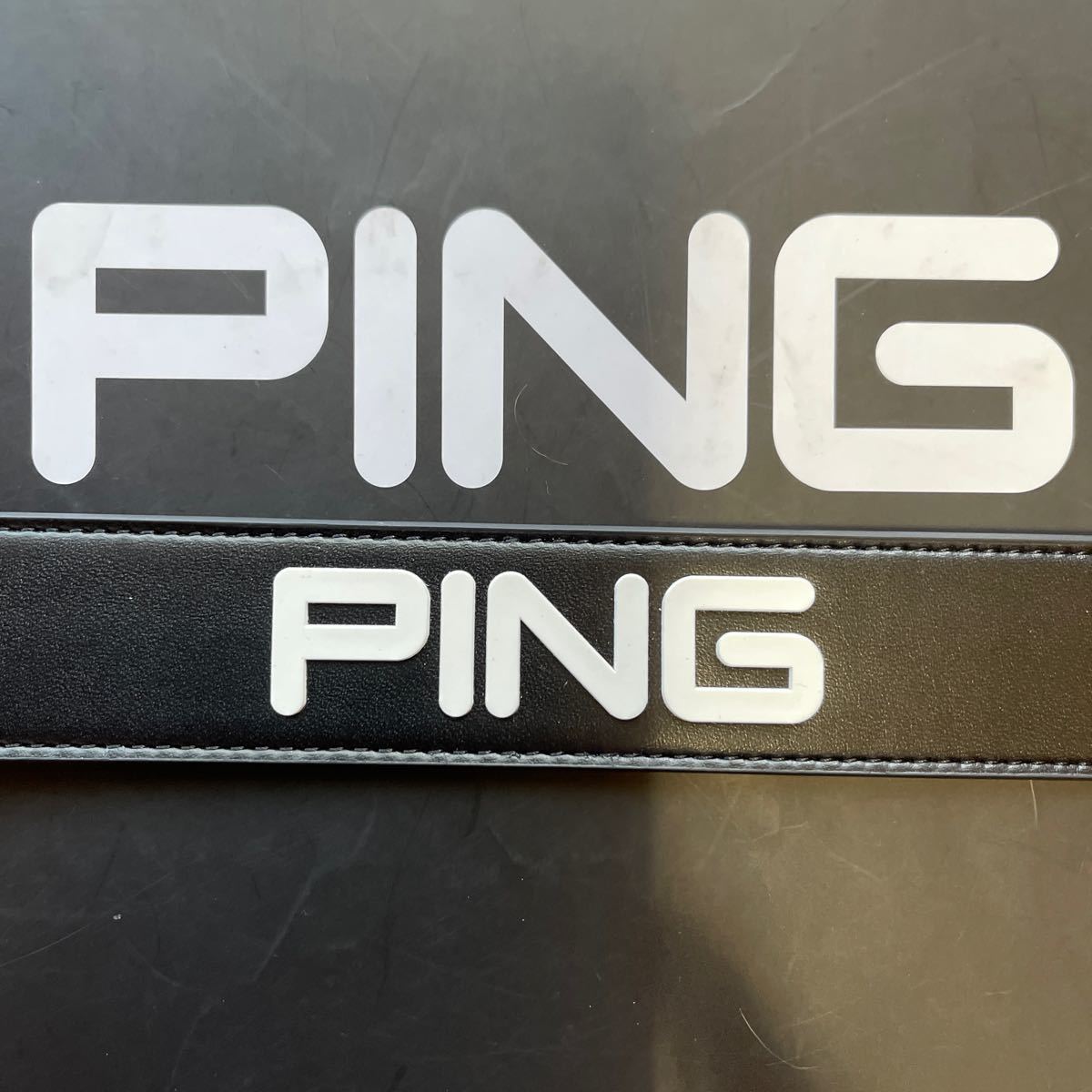 送料無料PING GOLFピンゴルフ最新モデルリアルPINGバックル合成皮革ベルト立体連ロゴFREE cutting調節可能unisex Black白ロゴ新品