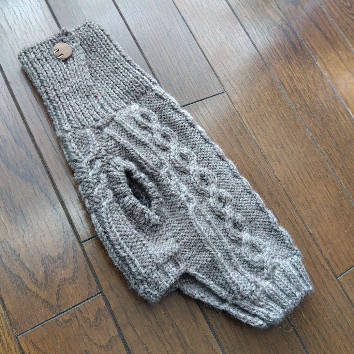 （27）犬服　手編みセーター　アランセーター　ケーブル 茶 ウール ニット