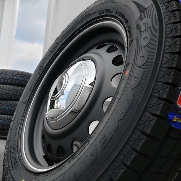 新作 ハイエース 200系 国産 冬タイヤ GOODYEAR ICE NAVI SUV 215/65R16 タイヤ ホイール 4本 セット D-STEEL_画像5