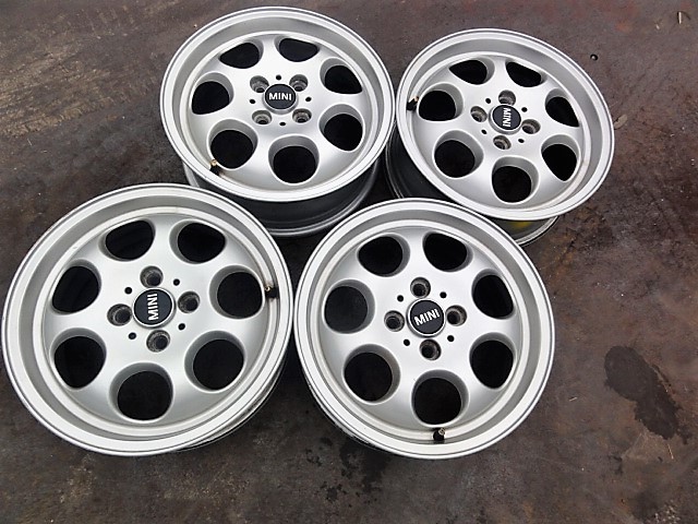 ＢＭＷ　ＭＩＮＩ　純正　15×5.5J ET45 PCD100 4H 4本SET　 原文:ＢＭＷ　ＭＩＮＩ　純正　15×5.5J ET45 PCD100 4H 4本SET　