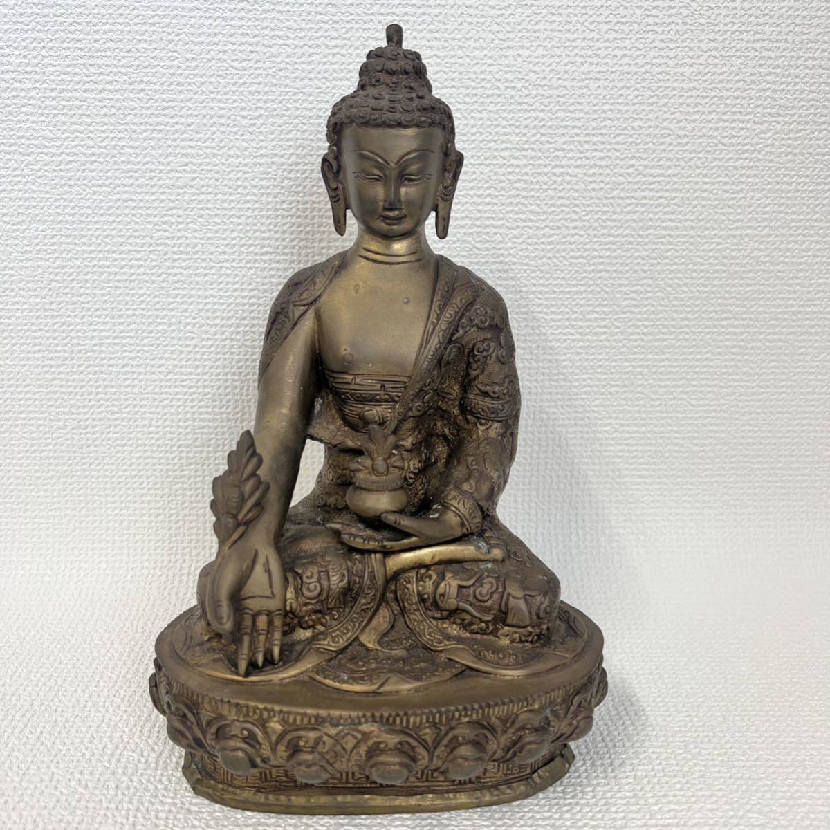 仏教美術　旧蔵　釈迦仏像　仏像　如来　仏教美品　銅製品　禅の置物　インテリア　装飾品　コレクション