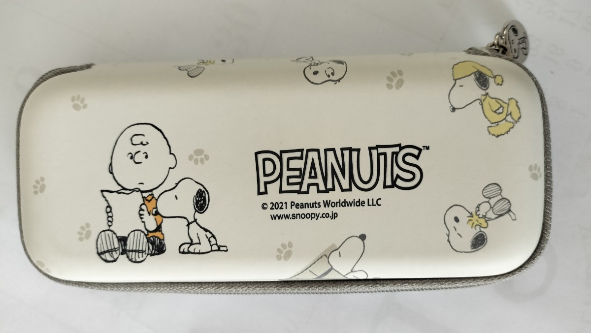 スヌーピー メガネケース 眼鏡ケース 眼鏡市場 SNOOPY 中古_画像1