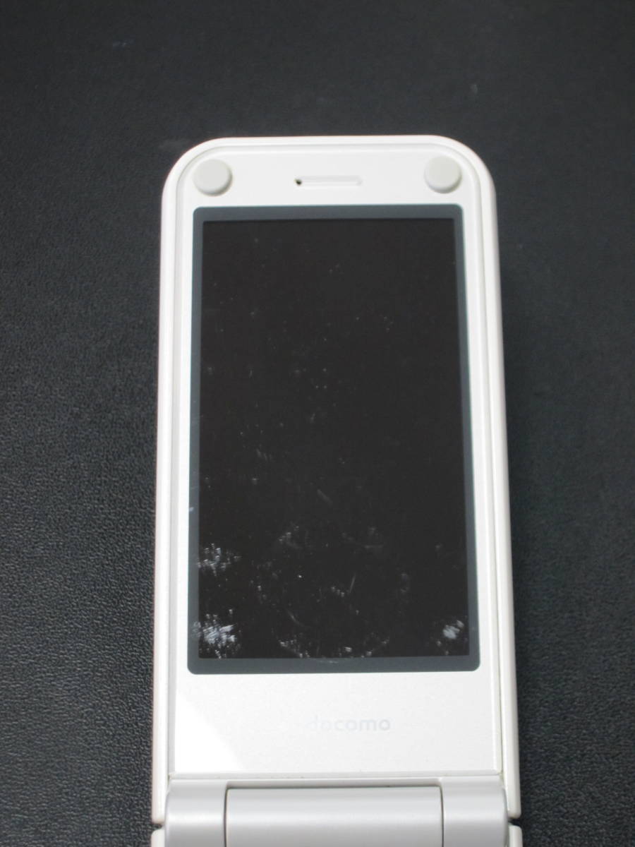 【中古】 docomo STYLE series N-06B ホワイト ガラケー 携帯電話 制限○ ①_画像2