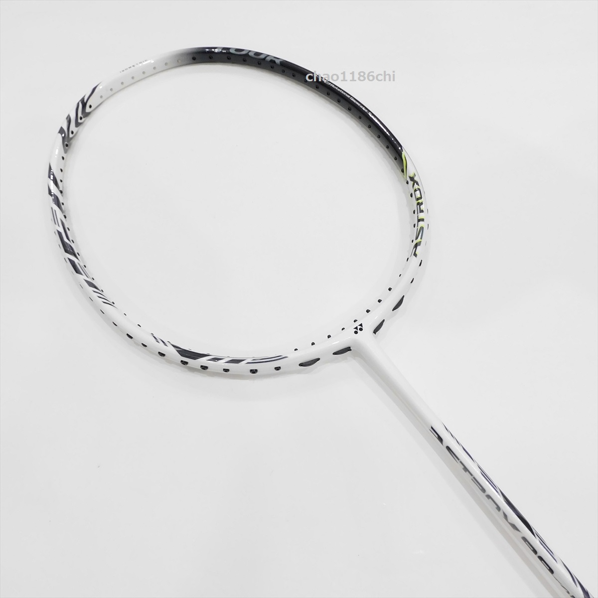 送料込/新品/ヨネックス/4U5/最新モデル/白/アストロクス99 送料込/新品/ヨネックス/4U5/最新モデル/白/アストロクス99