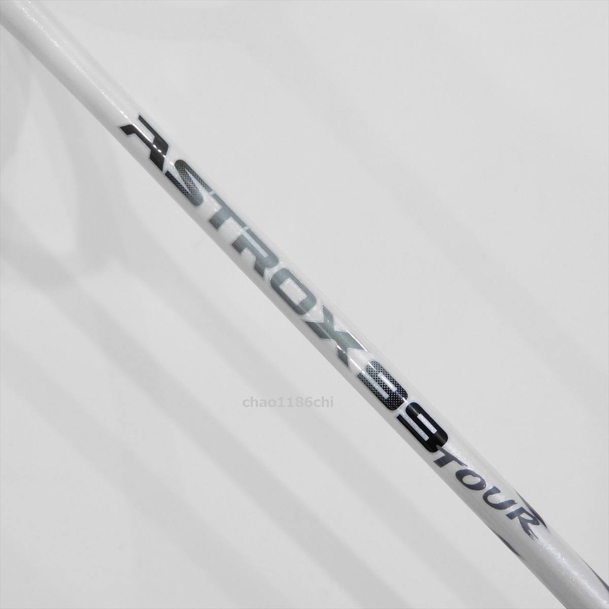 送料込/新品/ヨネックス/4U5/最新モデル/白/アストロクス99 送料込/新品/ヨネックス/4U5/最新モデル/白/アストロクス99