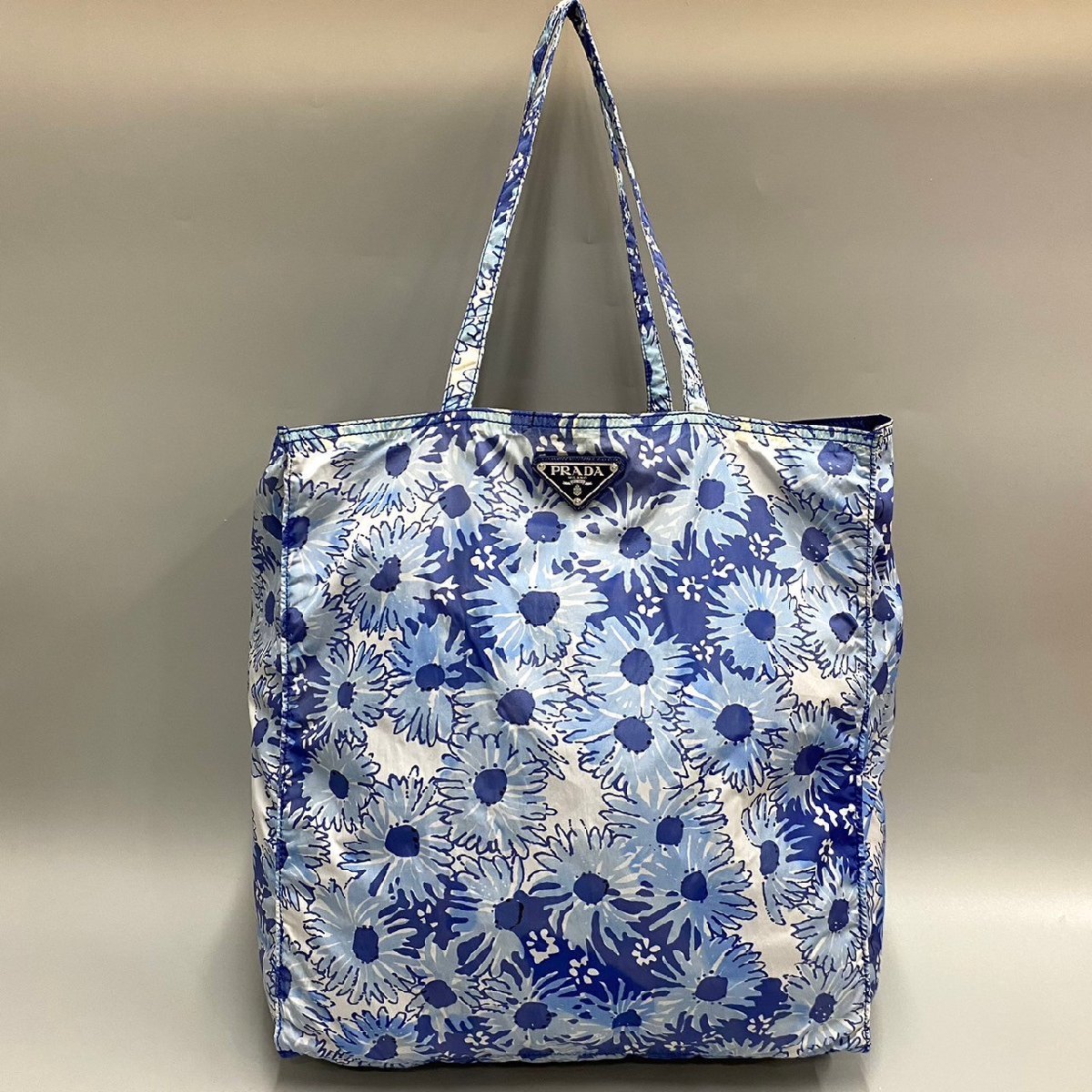 美品 PRADA プラダ 希少品 三角ロゴ 金具 花柄 総柄 ナイロン 美品 PRADA プラダ 希少品 三角ロゴ 金具 花柄 総柄 ナイロン