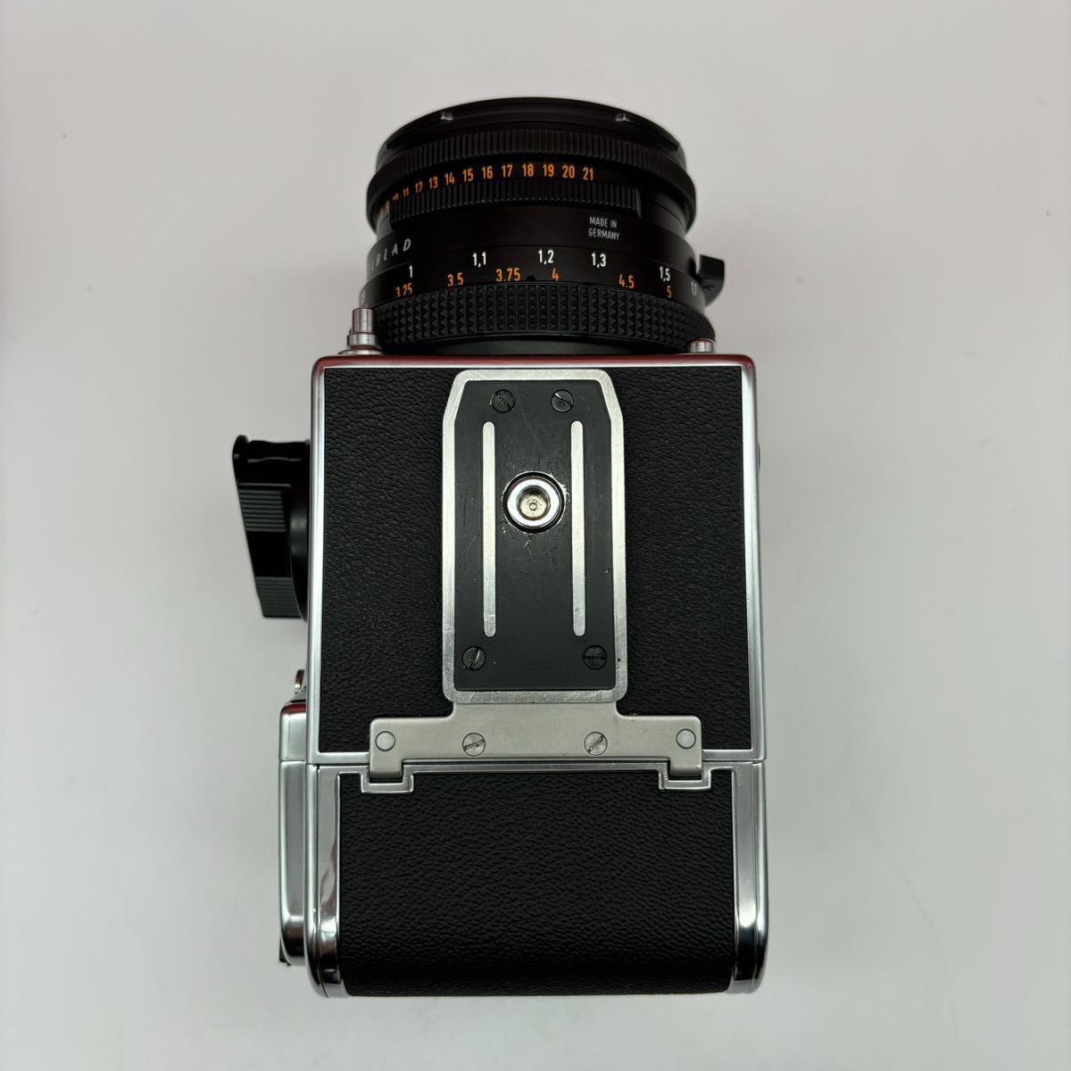 ◆ 【防湿庫保管品】 HASSELBLAD ★503CX ボディ 中判フィルムカメラ Carl Zeiss Planar 2.8/80 T* CF レンズ 動作OK ハッセルブラッド _画像5