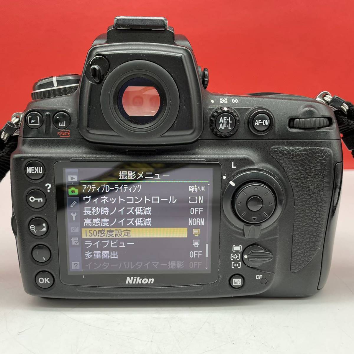 □ Nikon D700 FX ボディ デジタル一眼レフカメラ 動作確認済 シャッター、フラッシュOK バッテリー 充電器 説明書 ニコン_画像3