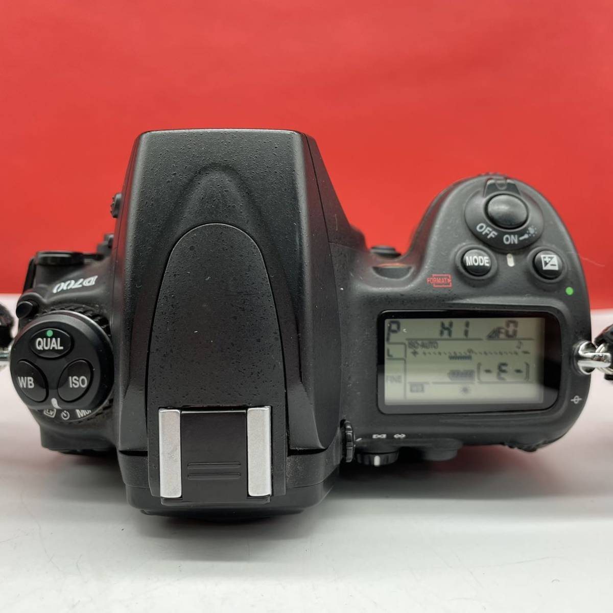 □ Nikon D700 FX ボディ デジタル一眼レフカメラ 動作確認済 シャッター、フラッシュOK バッテリー 充電器 説明書 ニコン_画像5