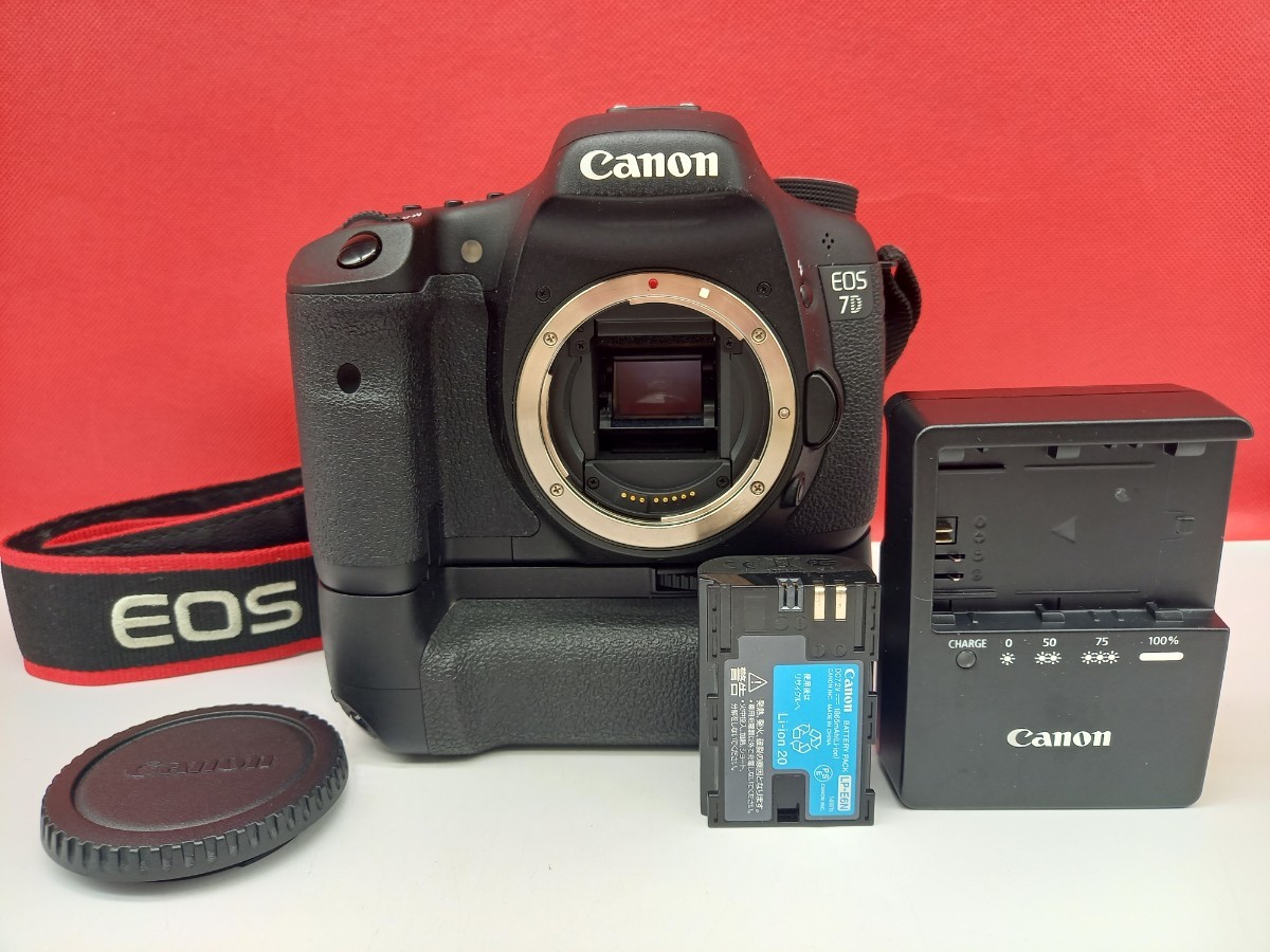 ■ Canon EOS 7D デジタル一眼レフカメラ ボディ シャッターOK 動作確認済 BATTERY GRIP BG-E7 バッテリー 充電器 キャノン_画像1