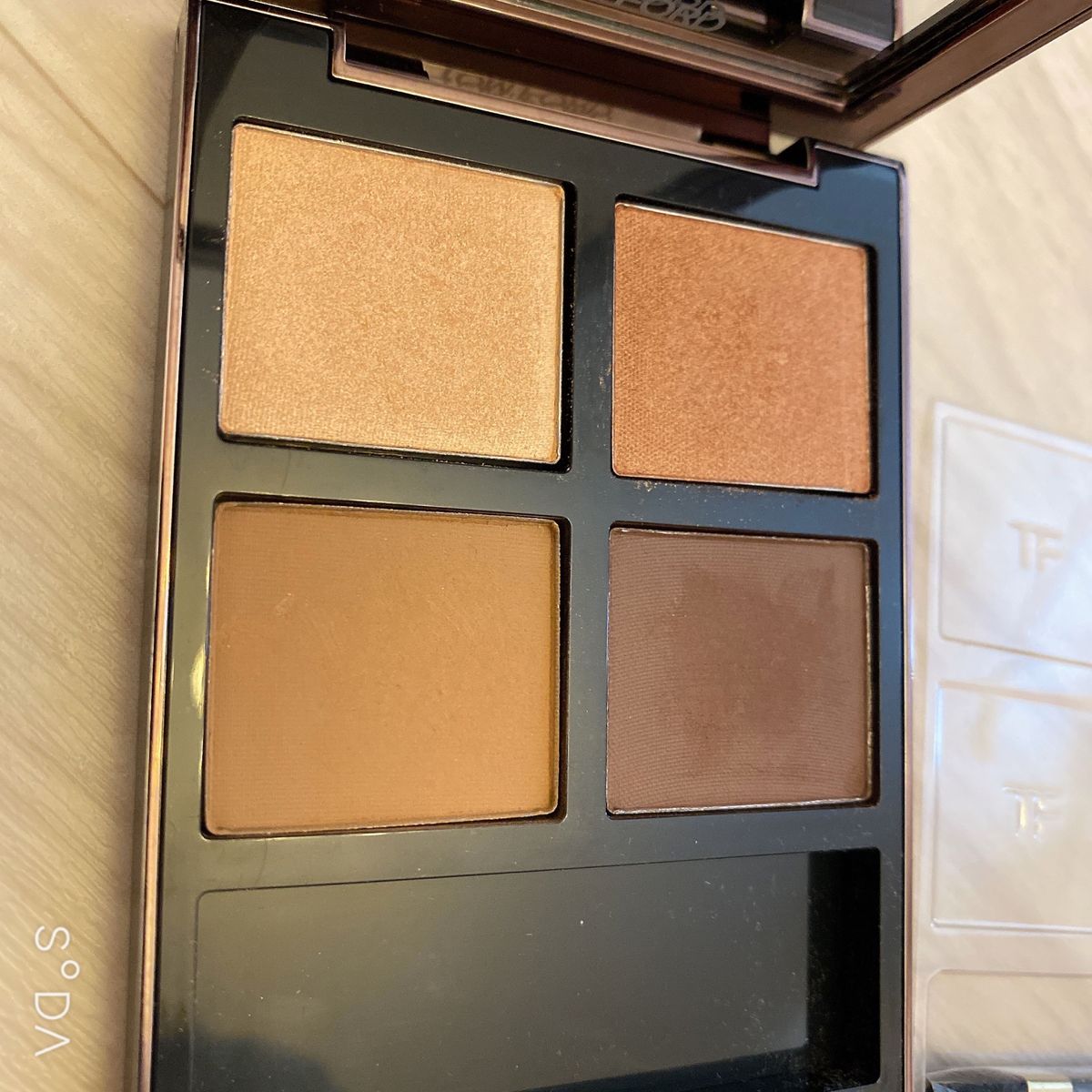 TOM FORD トムフォード アイカラークォード 28 ドゥ ラ クレーム TOM FORD トムフォード アイカラークォード 28 ドゥ ラ クレーム