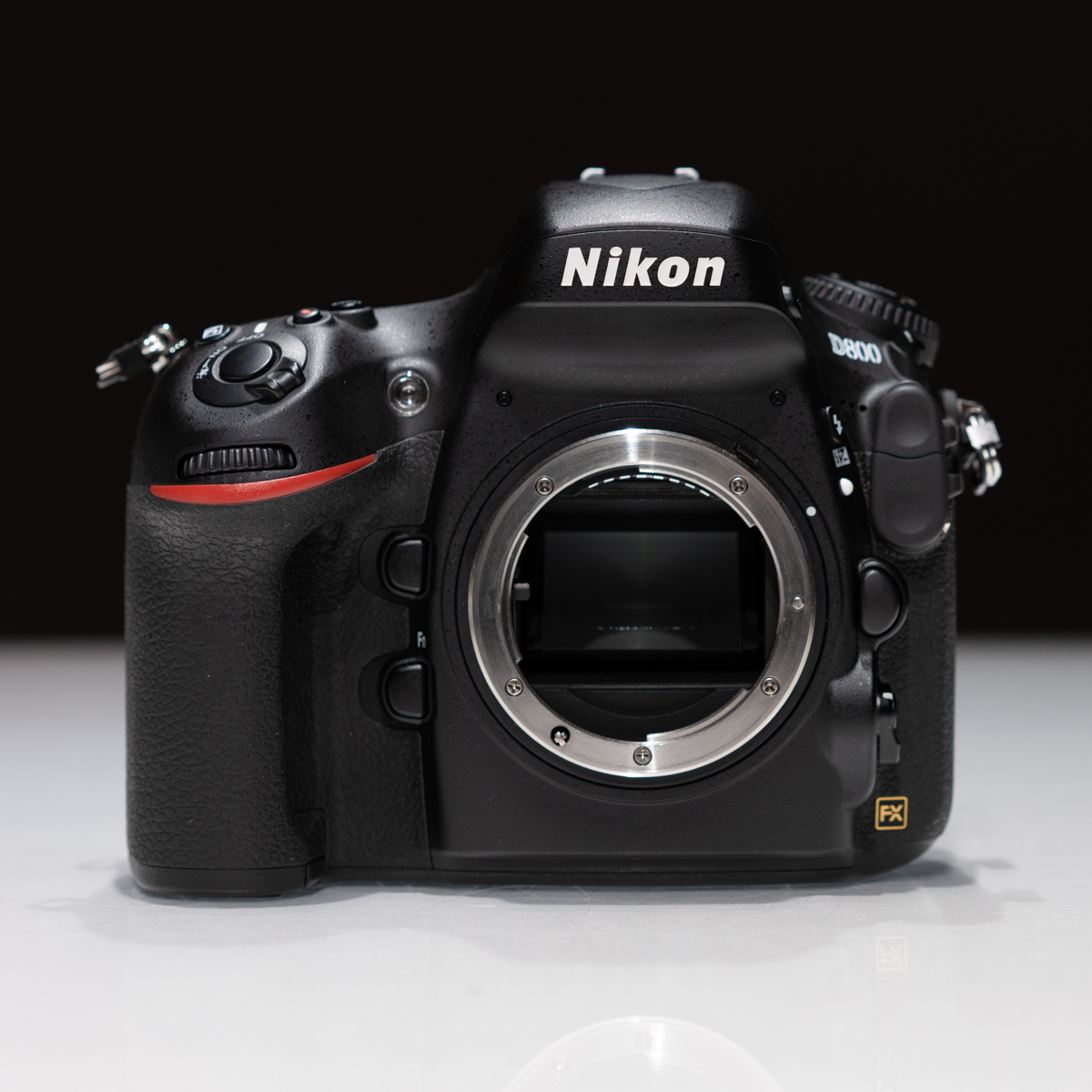  ☆美品・完動品☆ Nikon D800 シャッター数3559 付属品完備 予備バッテリー_画像2